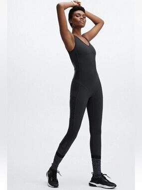 NWOT Fabletics Eloise Zoned Compression Bodysuit